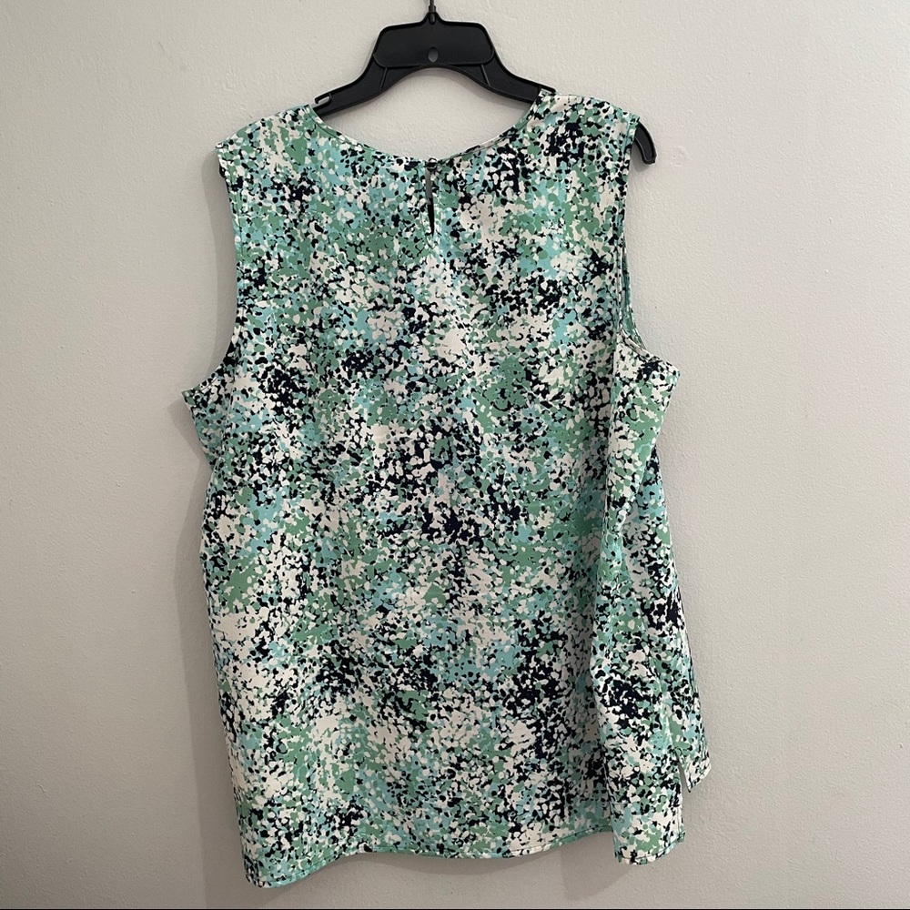 Van Heusen Blouse - Picture 2 of 3
